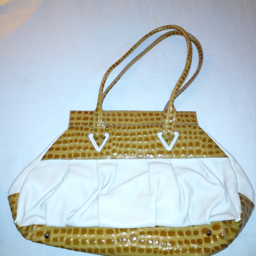 Like new Charlie Lapson Shoulder bag